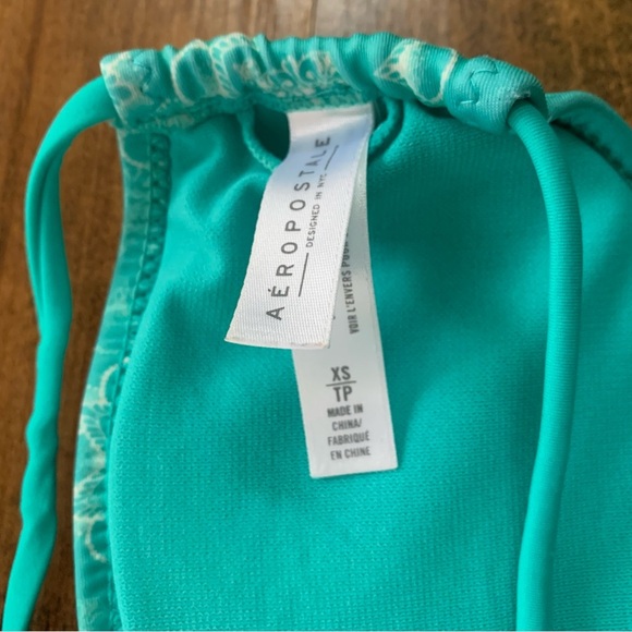 Vibrant high neck bikini, XS - Picture 4 of 4